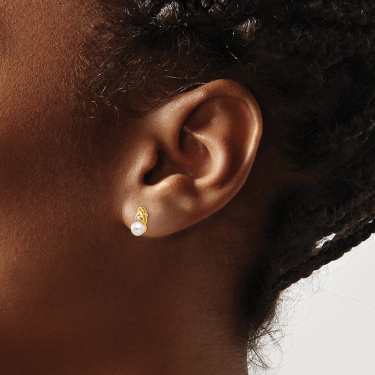 14k 4.5mm June/Freshwater Cultured Pearl and Diamond Post Earrings