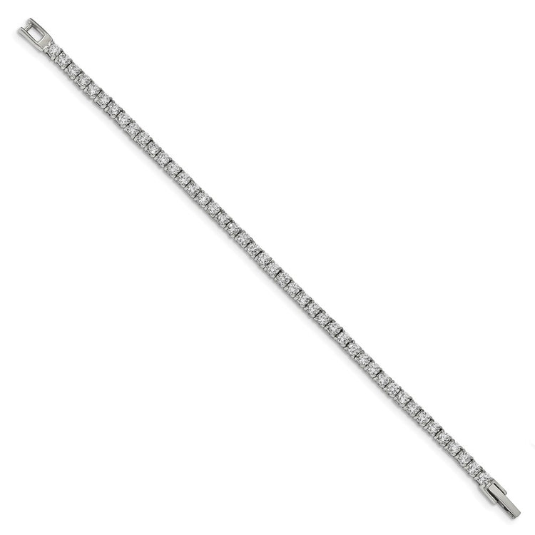 Tennis bracelet clasp detail